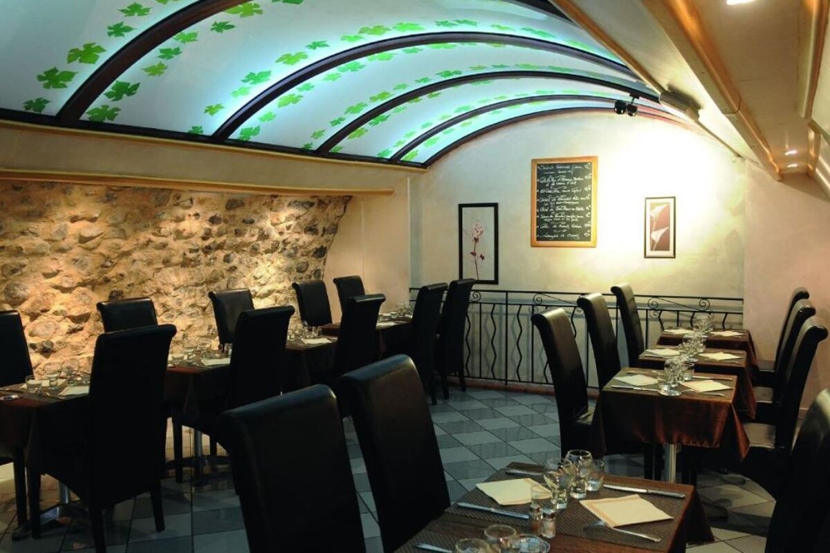Le Bleu Cerise Restaruant, Digne-les-Bains interior