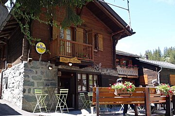 Le Mazot Restaurant, Fionnay exterior