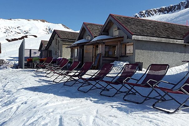 Les Ecuries de Charamillon Restaurant, Le Tour exterior