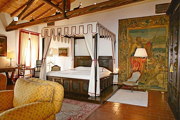 Locanda San Vigilio double bedroom