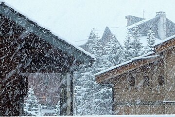 snow in val disere in april