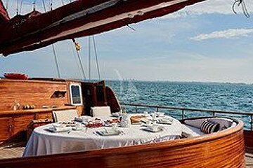 Goleta Turka 114' 35m Sailing Yacht, dining