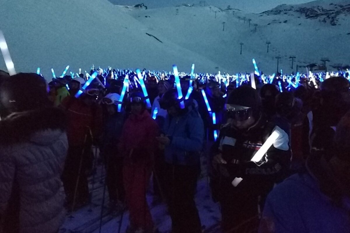 Les 2 Alpes World Record attempt torchlit descent