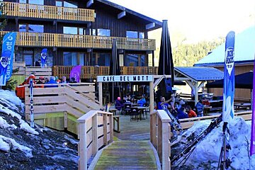 Le Cafe del Mott Restaurant & Bar, Mottaret exterior