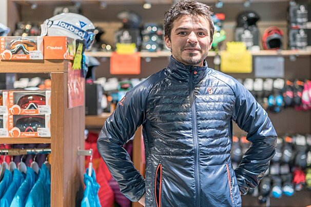 Skimium - Snow Pro Villards Ski Hire, Les Arcs 1800 shop interior