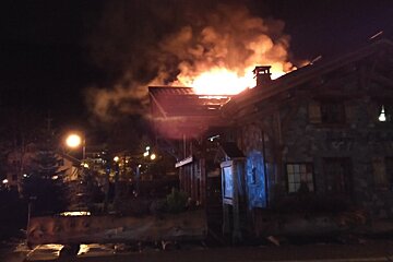 Fire destroys Morzine restaurant