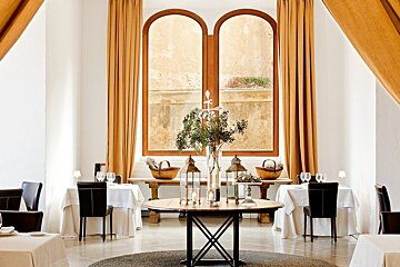 La Fortaleza Restaurant, Cala Blava interior