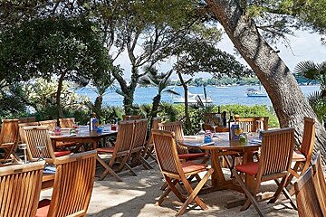 La Tonnelle Restaurant, Ile Saint-Honorat exterior