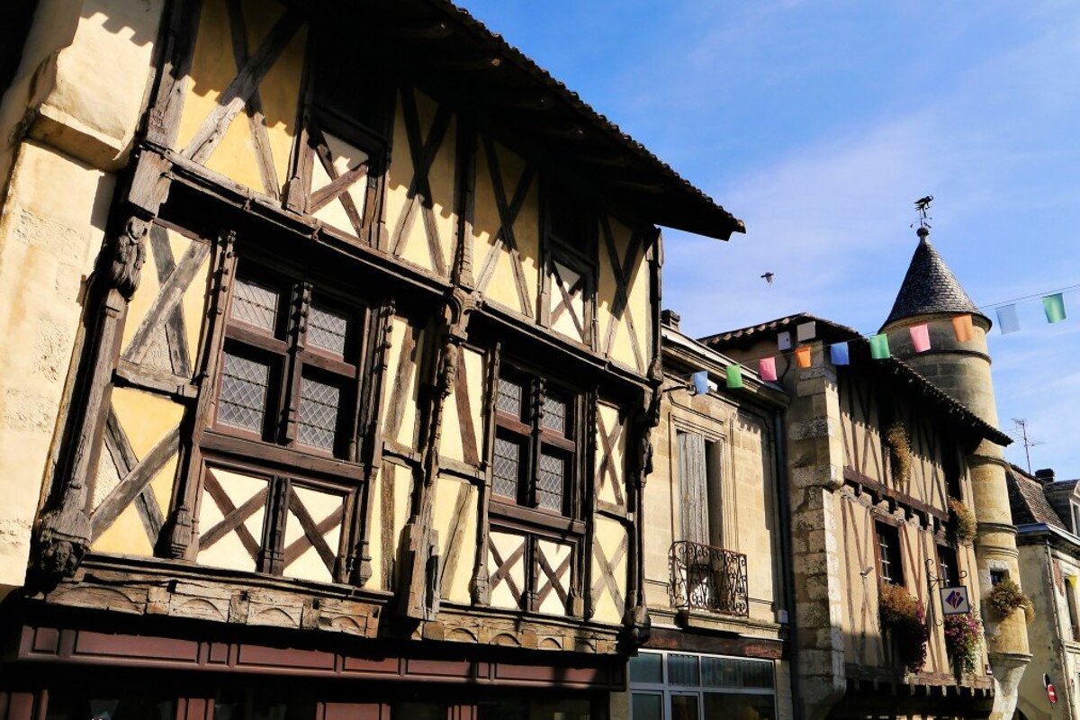 Medieval architecture in Ste-Foy-la-Grande
