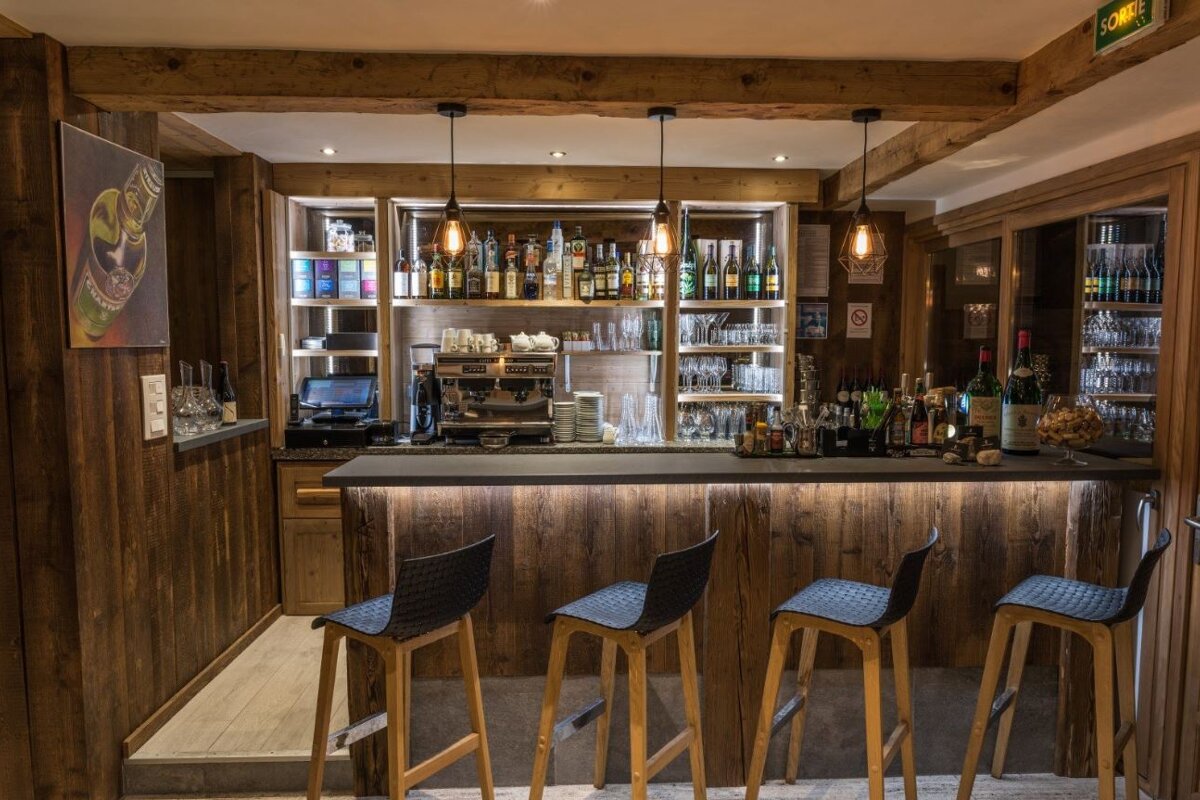 La Sauvageonne Restaurant, Servoz bar