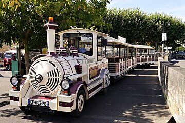 Le Train des Grands Vignobles (Vineyard Train) Tour, Saint Emilion