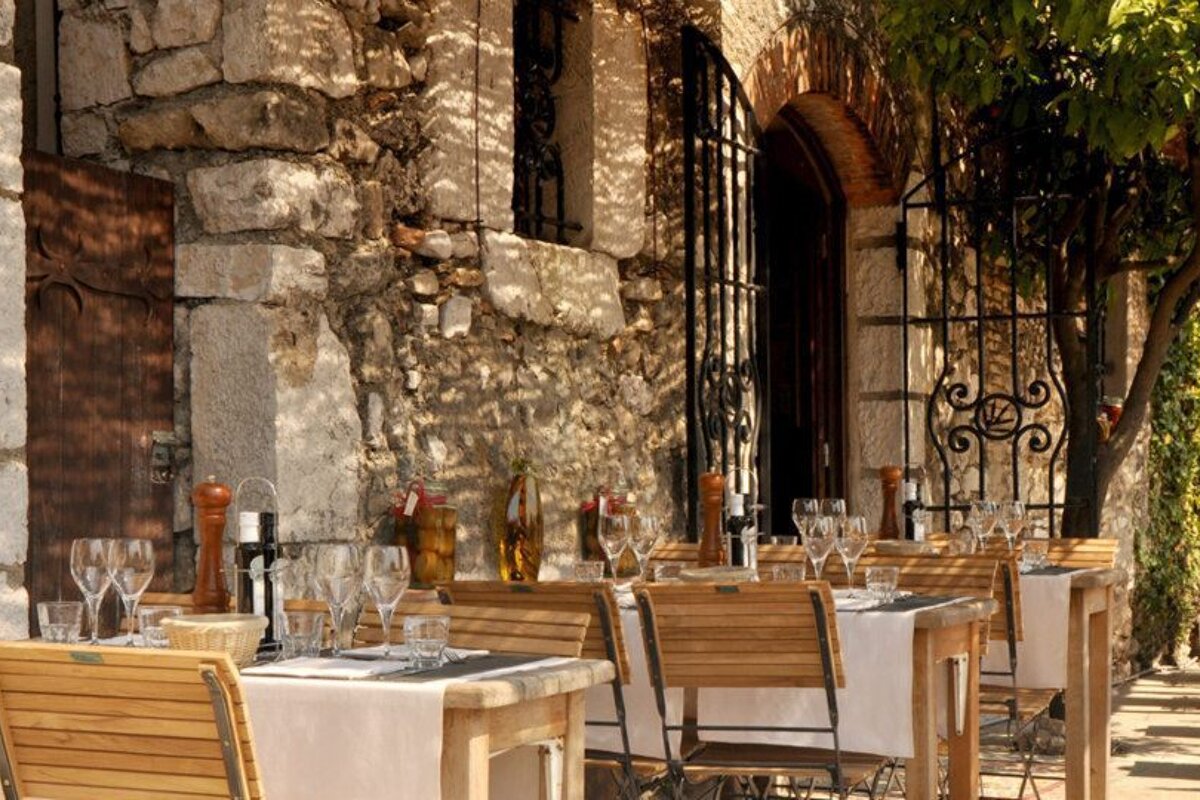 Le Vieux Moulin, Saint-Paul de Vence restaurant terrasse