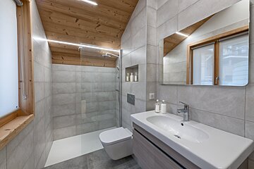 Lorne Chalet, Morzine