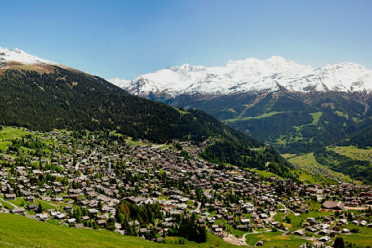 Market in Verbier, Verbier - Centre
