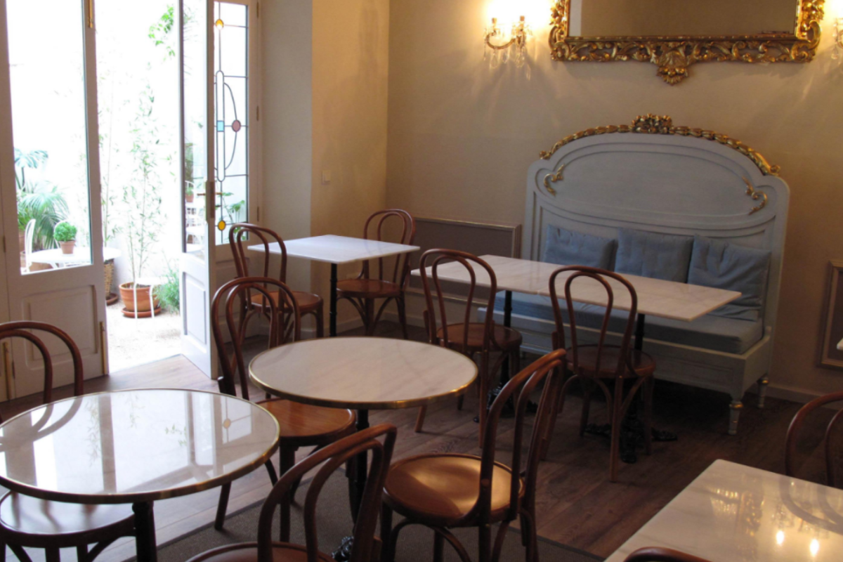 Scholl Cafe, Soller interior