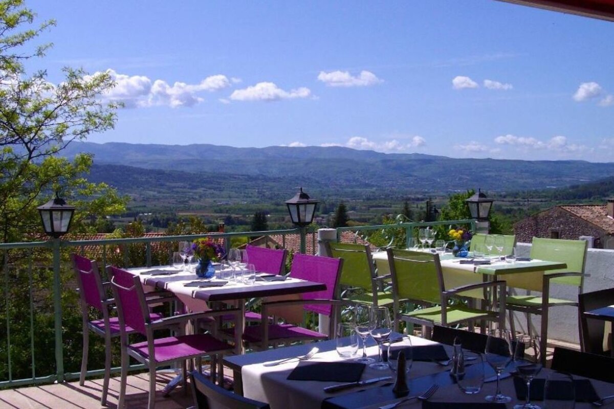 St Hubert Hotel Restaurant, Saint Saturnin les Apt exterior