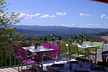 St Hubert Hotel Restaurant, Saint Saturnin les Apt exterior