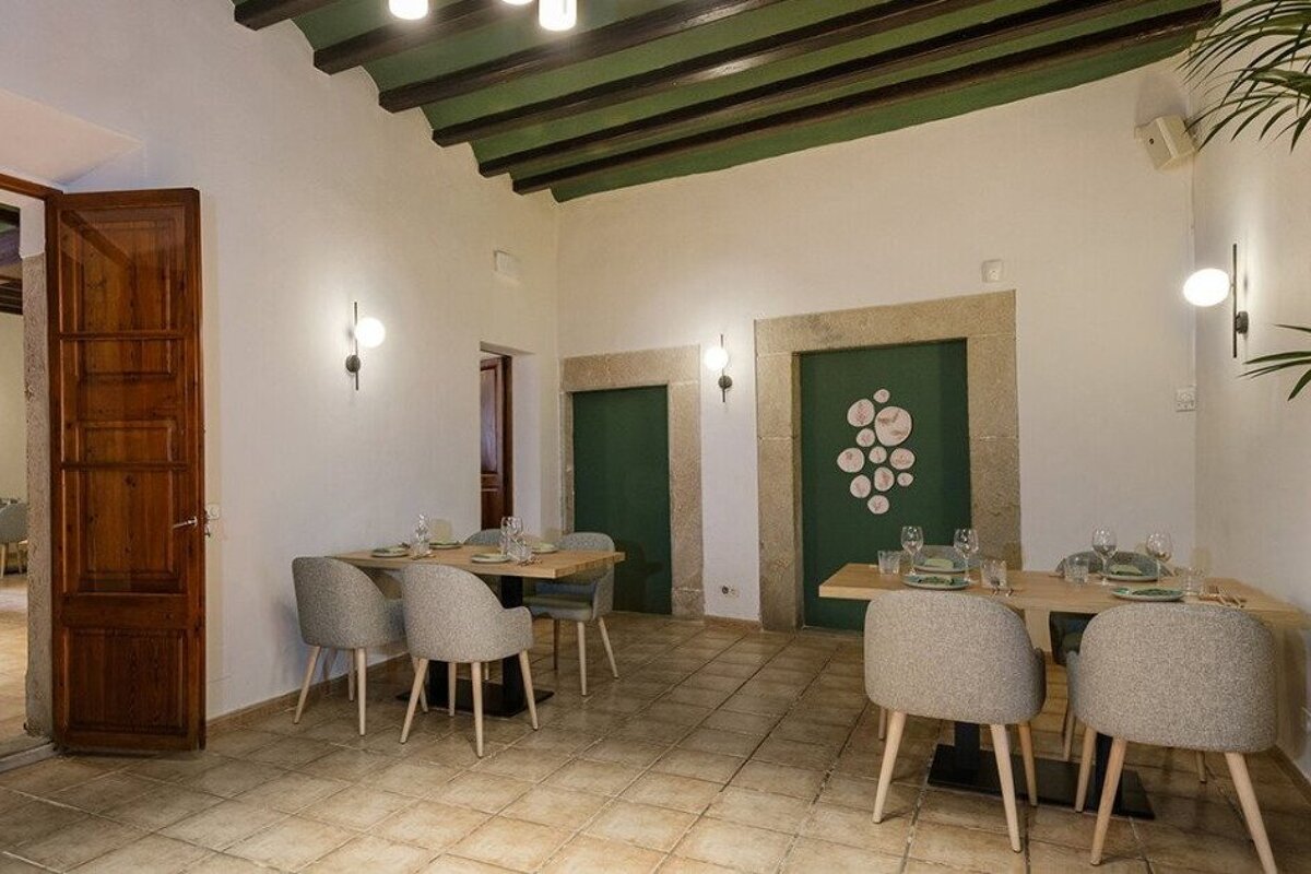 Traffic Restaurant Alaro