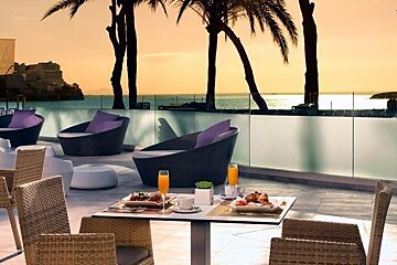 ME Mallorca Hotel, Calvia Beach resort restaurant