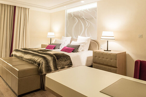 Mont-Blanc Hotel, Chamonix double bedroom