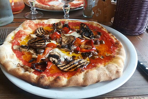 Neapolis Restaurant, Chamonix - Centre style of cuisine
