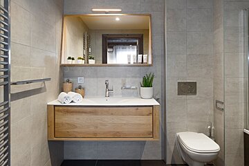 Annapurna B104 Apartment, Les Gets bathroom
