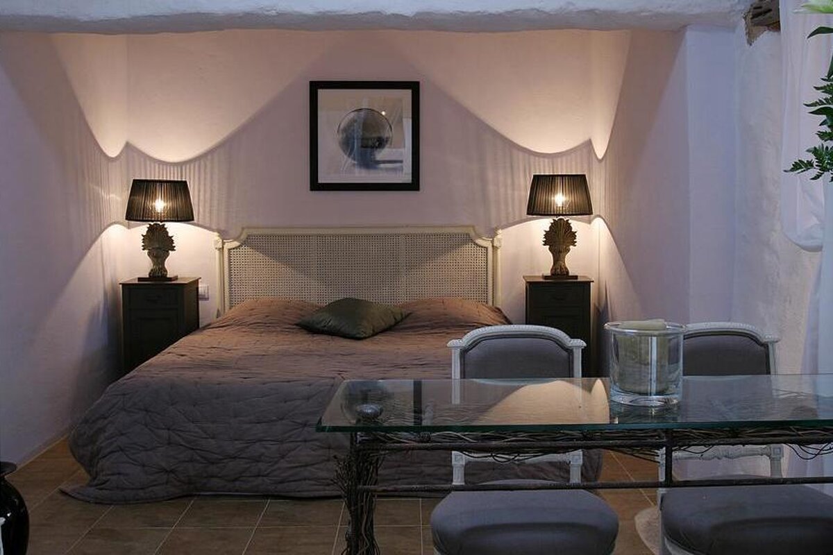Can Domo Hotel, Cala Llonga double bedroom