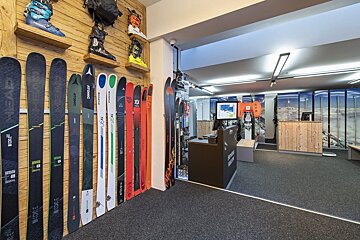 Xtreme Sports Ski Boutique, Verbier Centre shop interior
