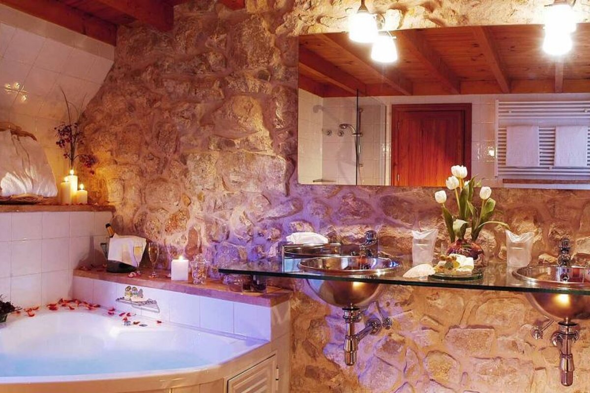 Cas Comte Petit Hotel & Spa, Lloseta bathroom