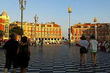 a checkerboard square in Nice
