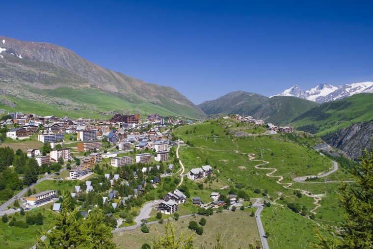 a view of summer in alpe dhuez