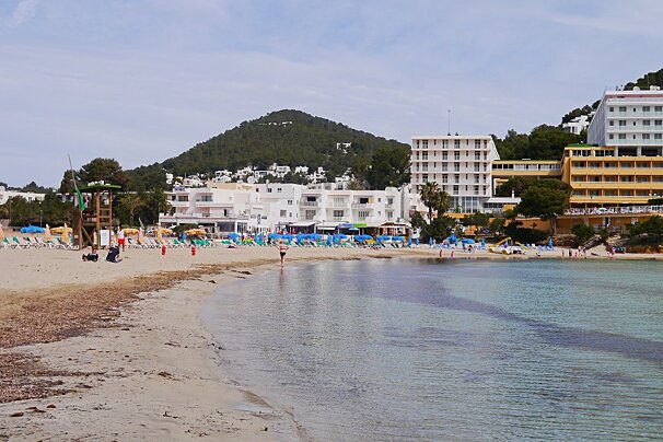 accommodation at cala llonga ibiza