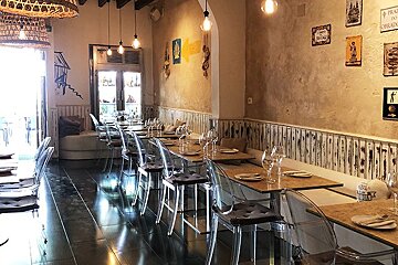 interior of restaurant at Horreo Veinti3