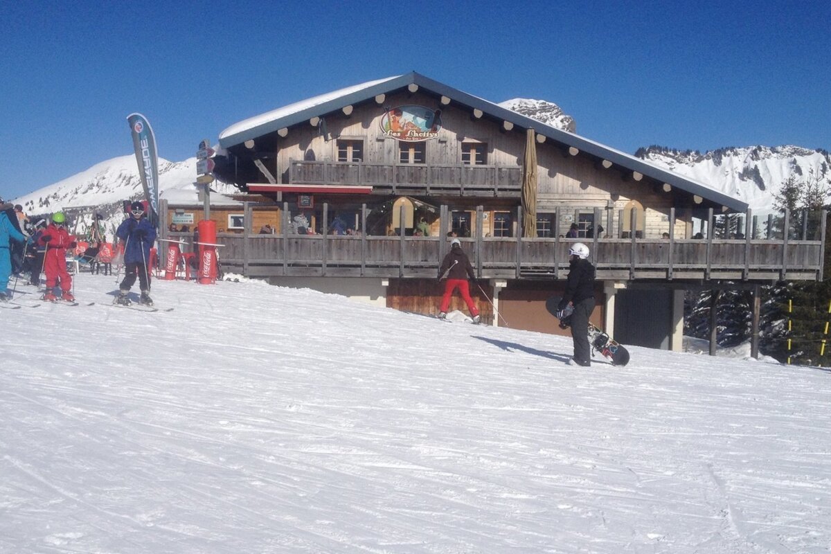 Les Lhottys Restaurant, Les Gets exterior