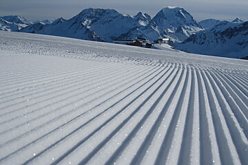 corduroy snow courchevel