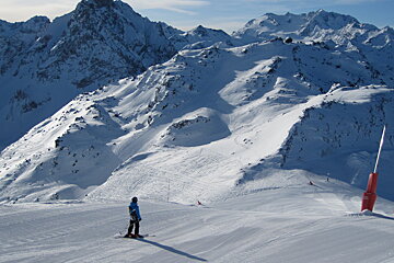 deserted Saulire slope