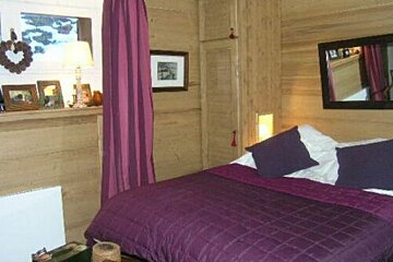 Le Coeur de Meribel Apartment, Meribel - Centre double bedroom