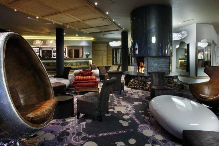 Koh I Nor Hotel, Val Thorens lounge room