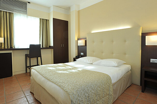 La Rotonde Hotel, Aix-en-Provence double bedroom