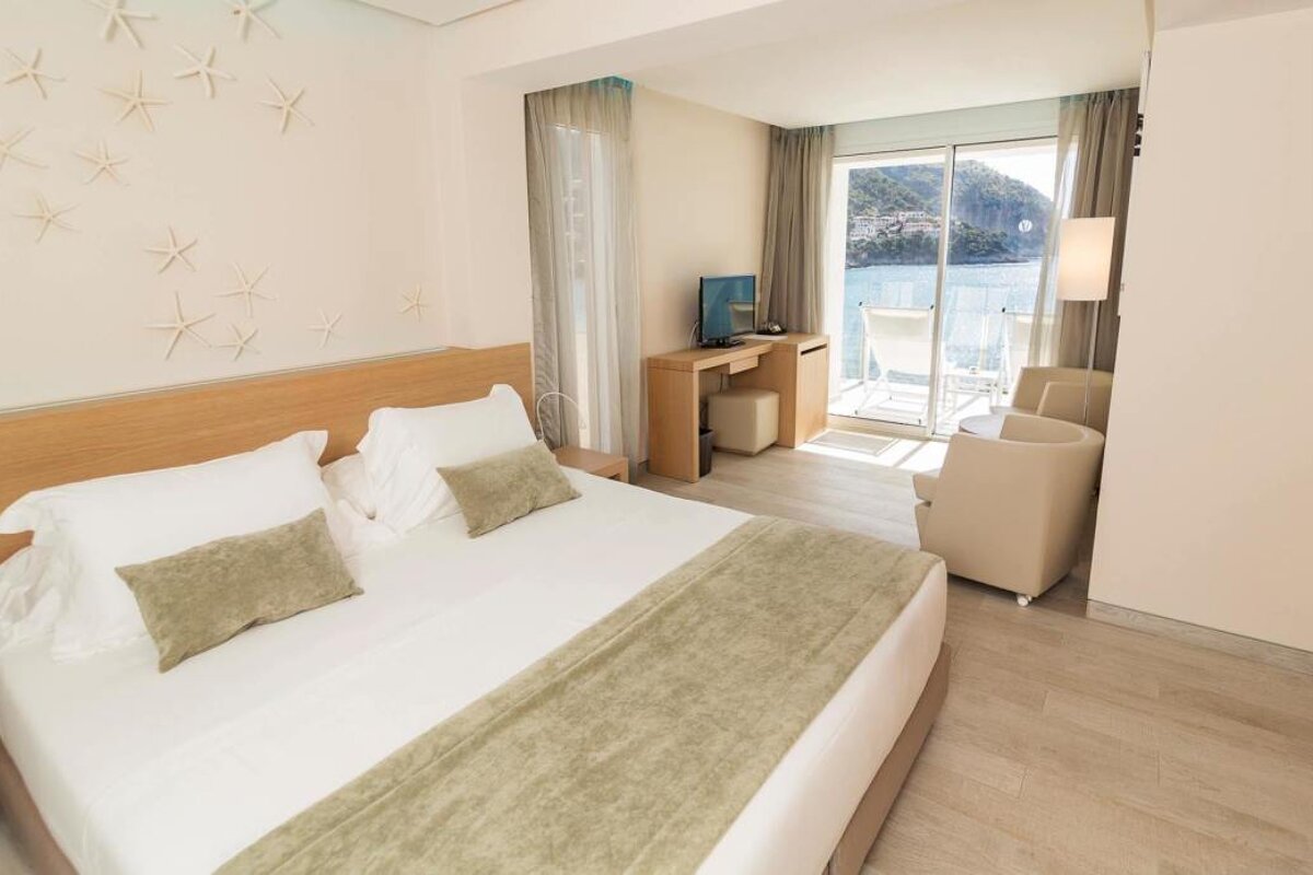 Melbeach Hotel, Canyamel double bedroom