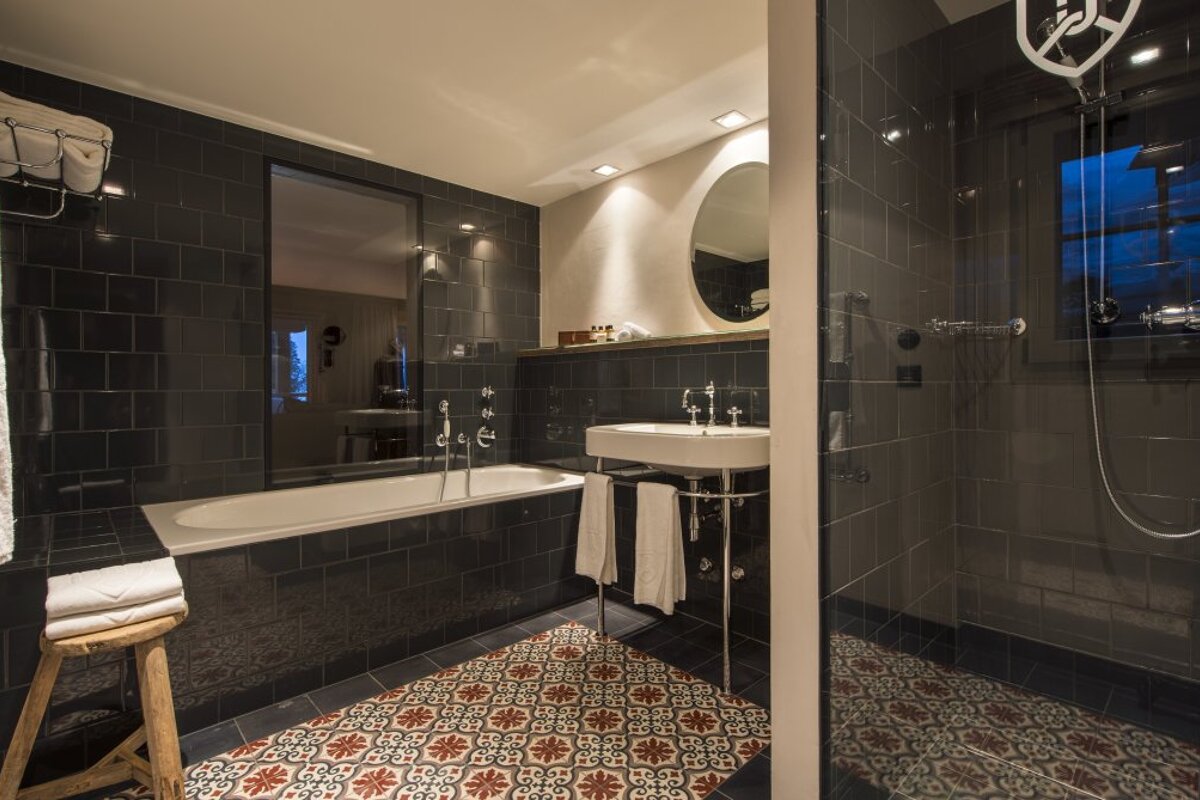 Cordee des Alpes Hotel, Verbier bathroom