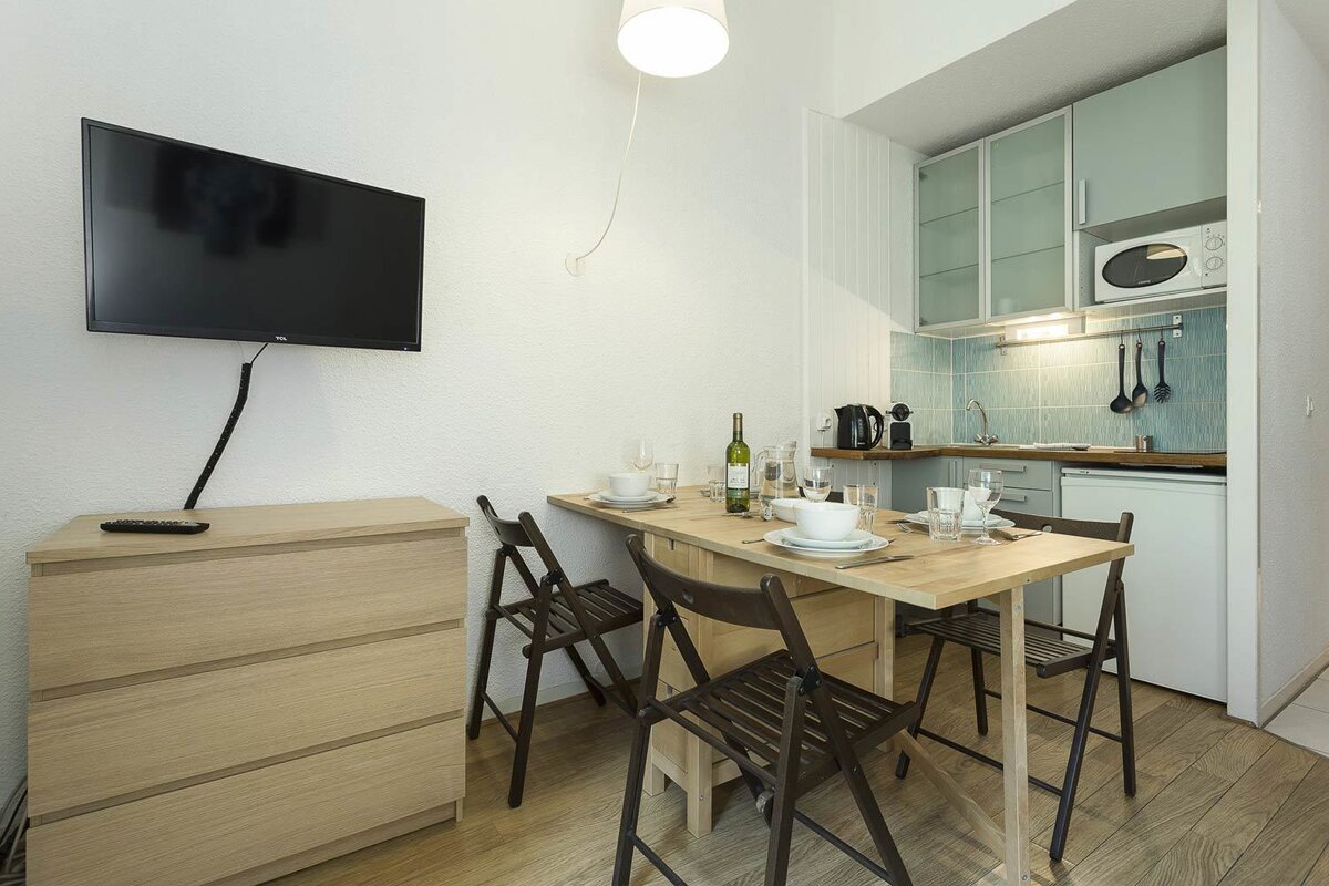 Forclaz 4B Apartment, Chamonix - Les Houches dining room 