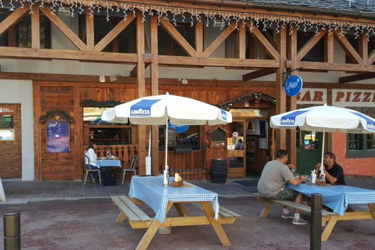 La Boulotte Bar & Restaurant, Courchevel Moriond 1650 restaurant terrasse
