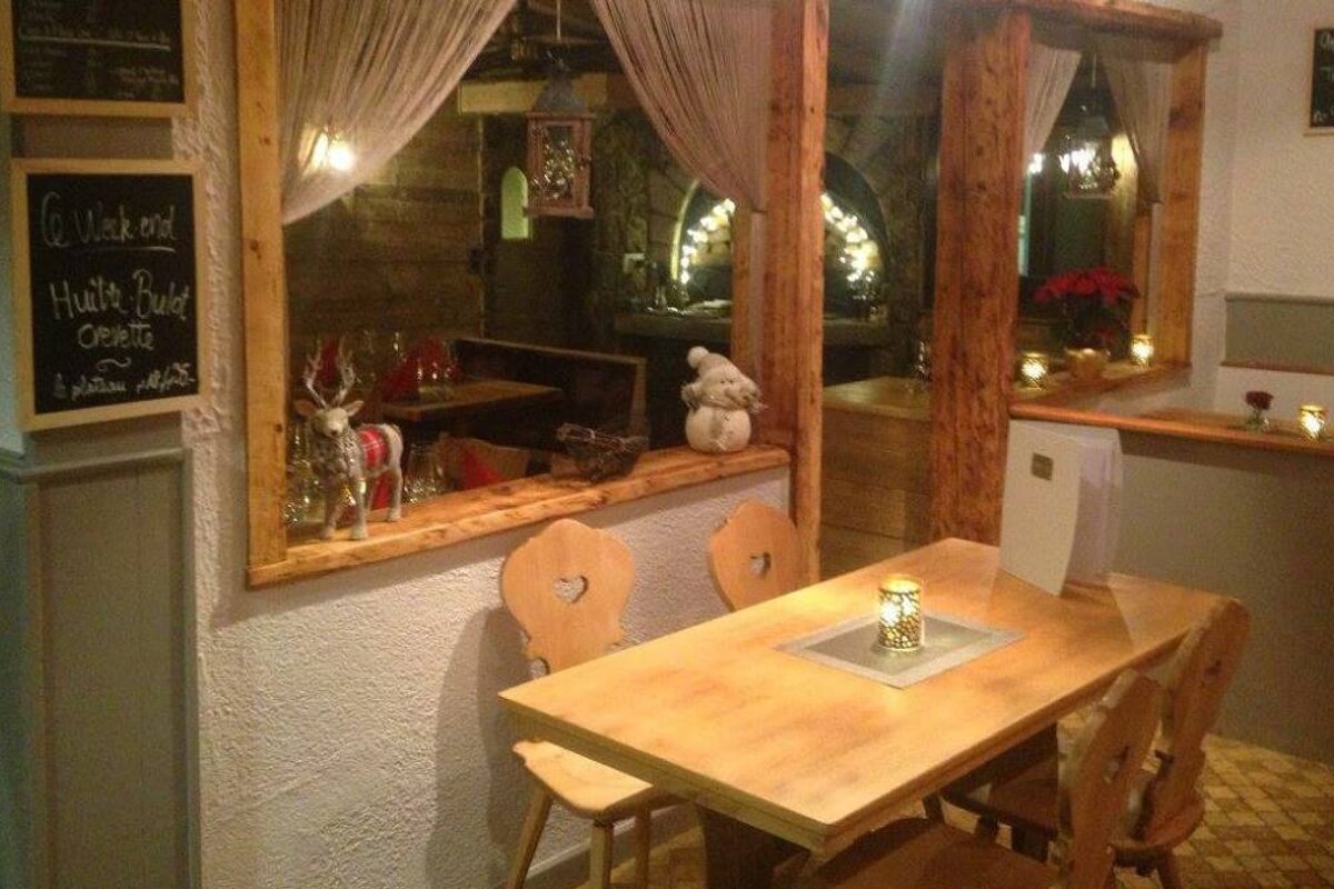 Les Touristes Restaurant, Verbier interior