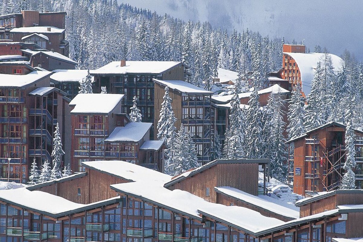 Les Arcs 1800 in winter with snow