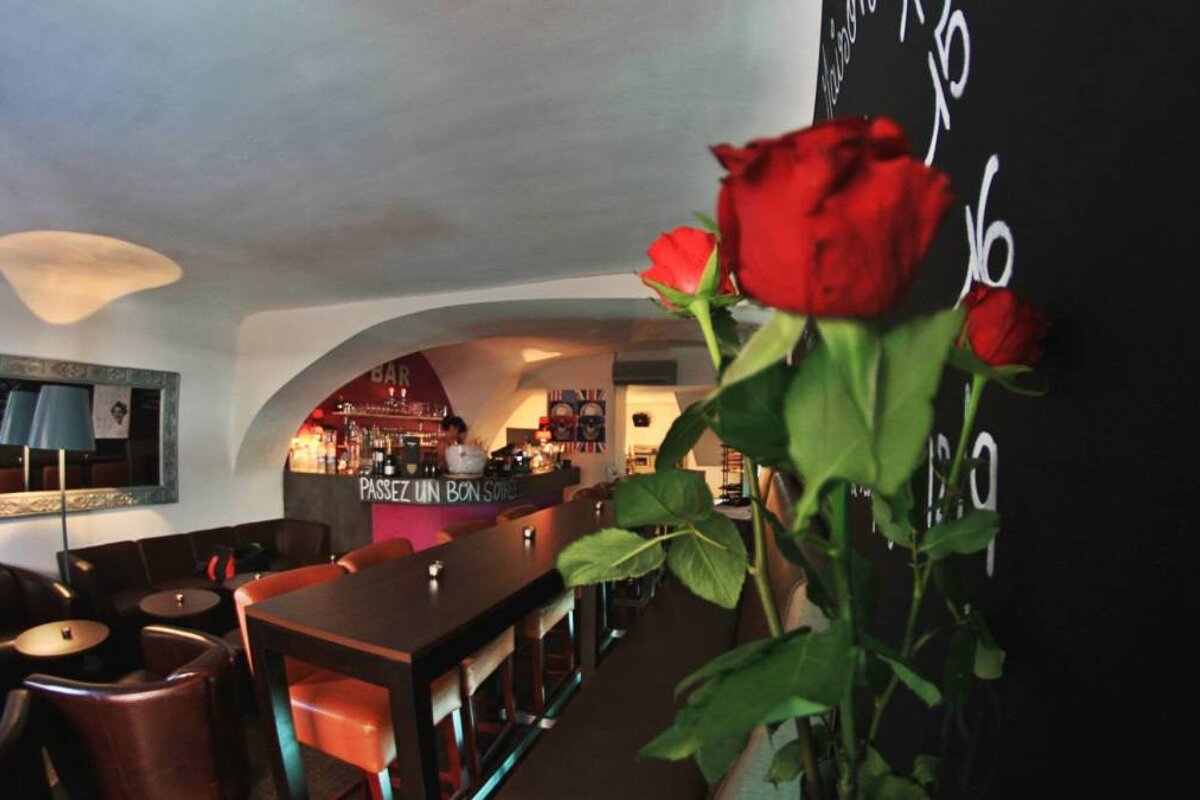Le XXIV Restaurant, Cannes interior