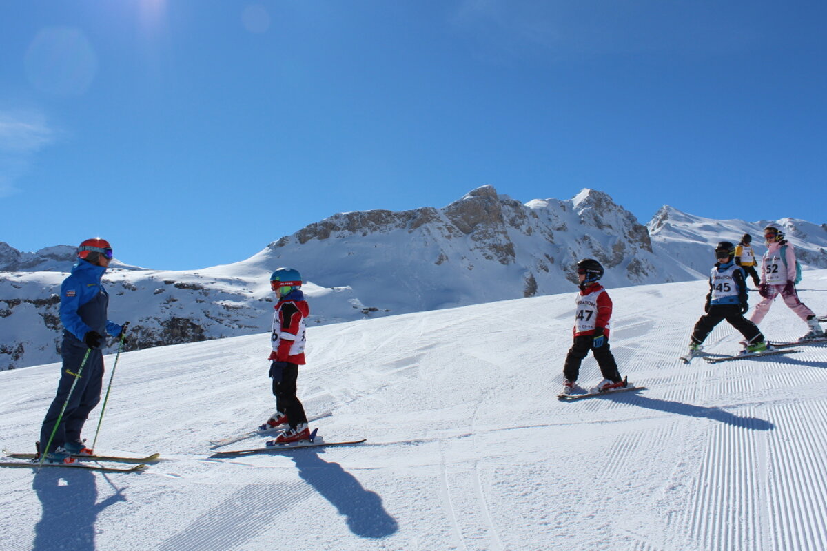 a group ski lesson