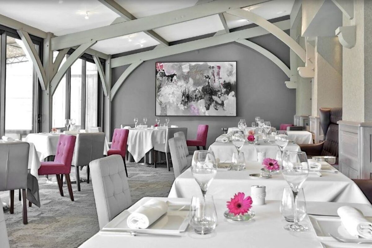Les Glycines Restaurant, Les Eyzies-de-Tayac interior