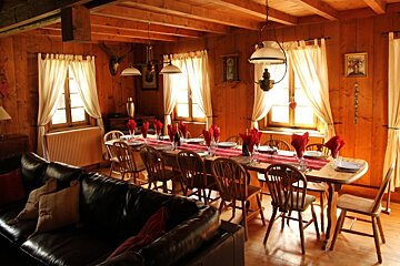 Beziere Chalet, Morzine Old Town dining room