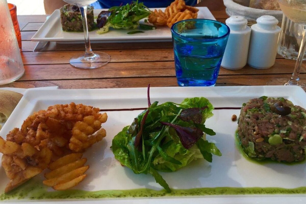 La Cabane Restaurant, Golfe Juan style of cuisine